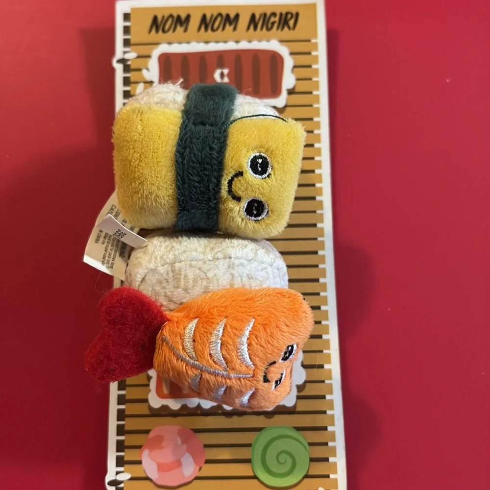 5 Cat toy bundle.. 3 unopened Meowbox toys. Barely Used Windmill and Bee toy.